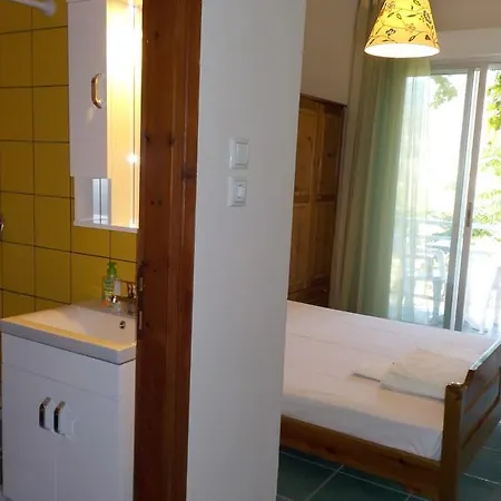 Отель Hotel Prinos *