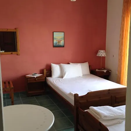 Отель Hotel Prinos *