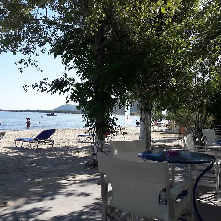 Отель Hotel Prinos *