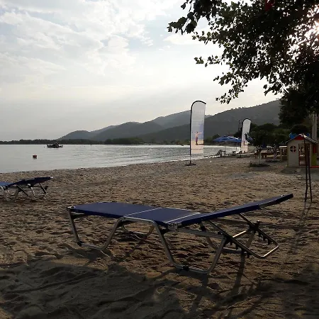 Hotel Prinos Отель *