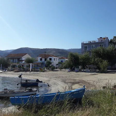 Отель Hotel Prinos